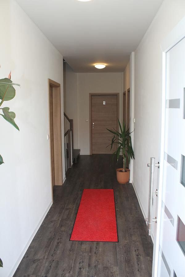 Hotel Pizzeria Da Beni Kochersteinsfeld Buitenkant foto
